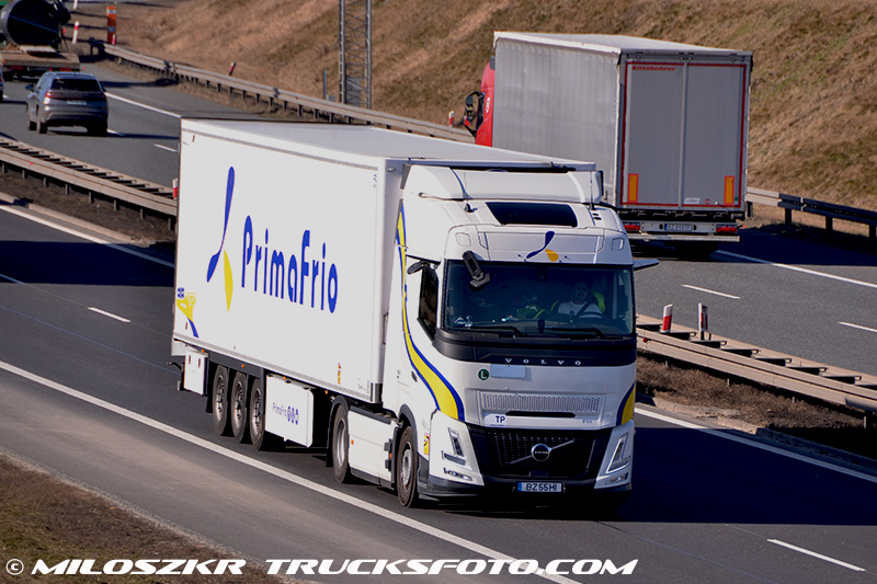 Volvo FH Aero_Primafrio_6535.JPG