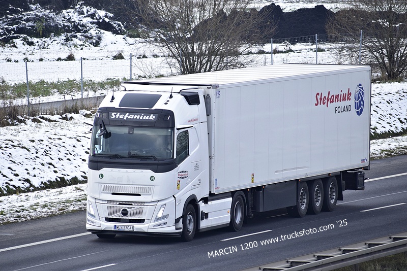 _DSC6315 STEFANIUK-crop-VOLVO FH AERO.JPG