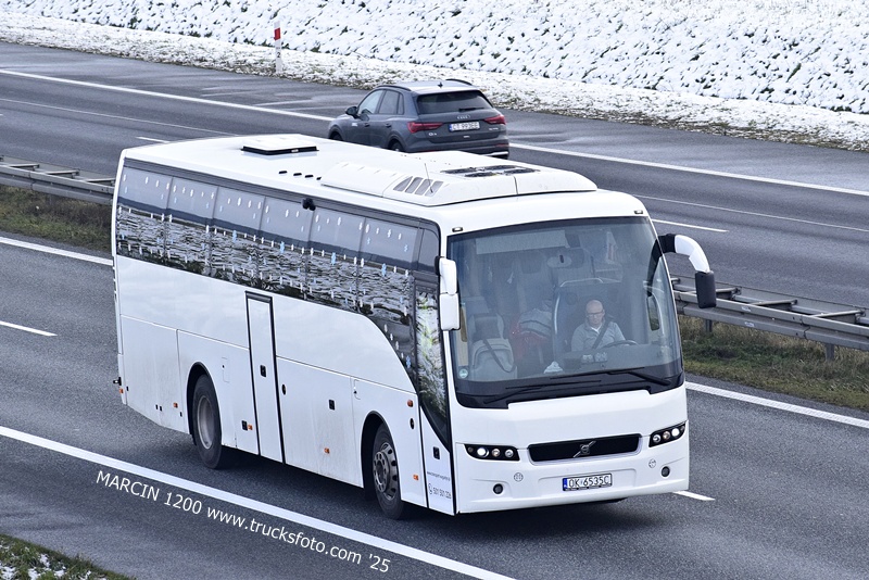 _DSC6208 VOLVO-crop-TRANSPORT AUGUSTYN.JPG