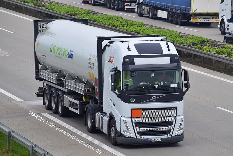 _DSC4174 PANEUROPA-crop-VOLVO FH5.JPG