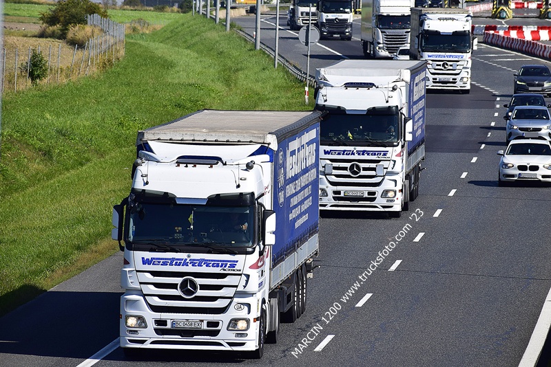 _DSC6490 WESTUKRTRANS-crop-ACTROS MP3.JPG