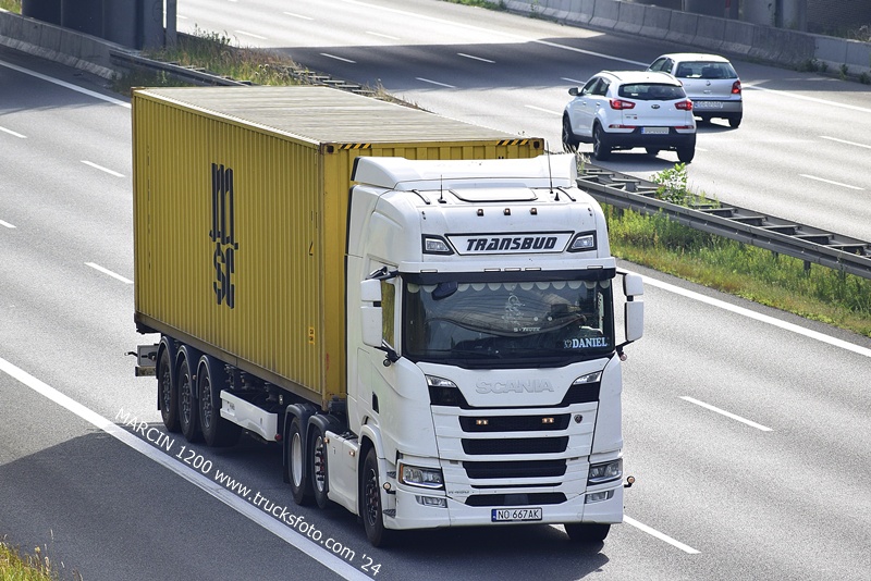 _DSC00011 (1188) TRANSBUD-crop-SCANIA R NG.JPG