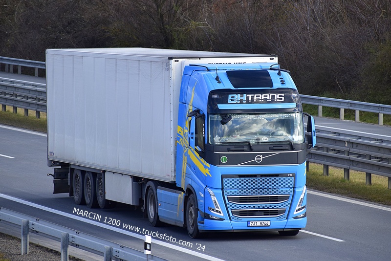 _DSC0511 BH TRANS-crop-VOLVO FH5.JPG