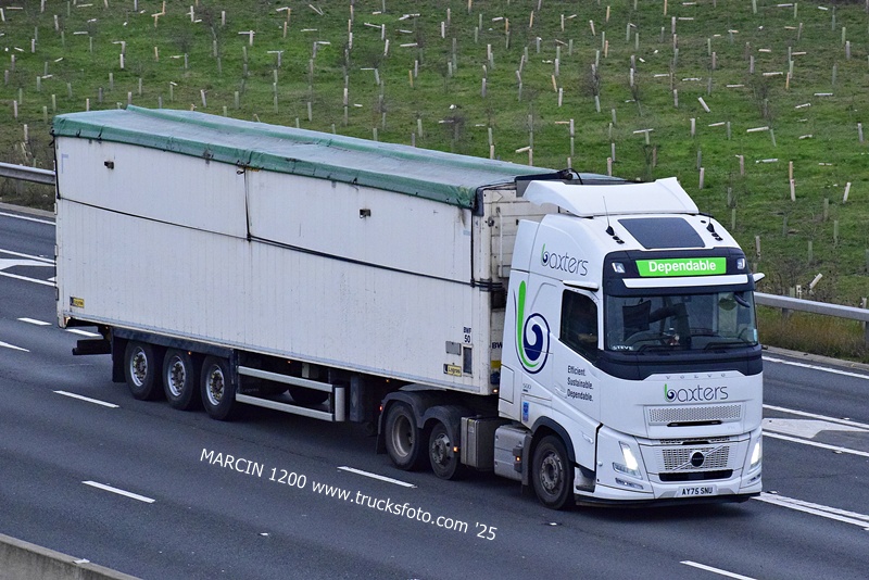 _DSC0560 BAXTERS-crop-VOLVO FH AERO.JPG