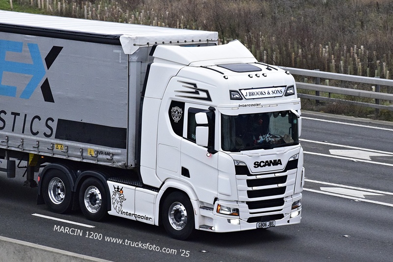 _DSC0240 J BROOKS&SONS-cropSCANIA R NG.JPG