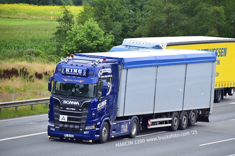 _DSC9488 KING TRANSPORTE-crop-SCANIA S660 V8.JPG