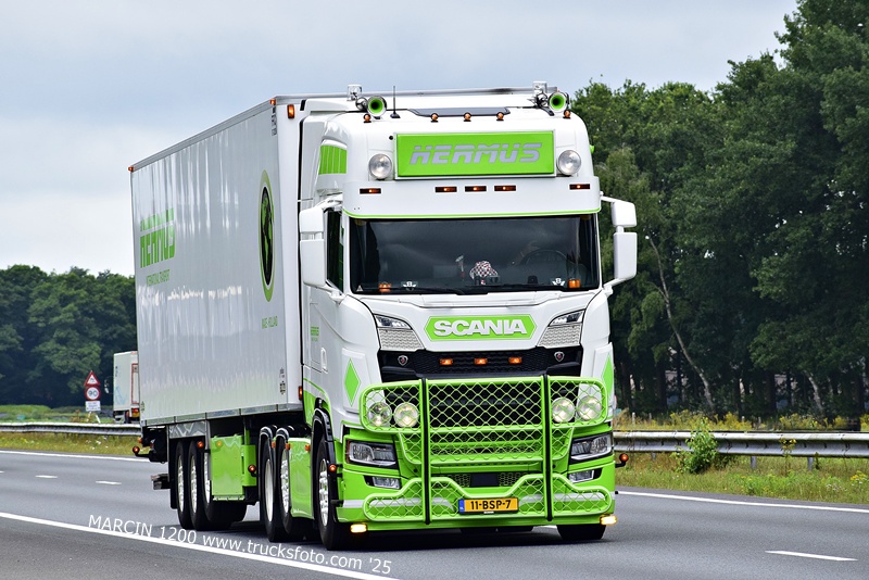 _DSC9966 HERMUS-crop-SCANIA S.JPG