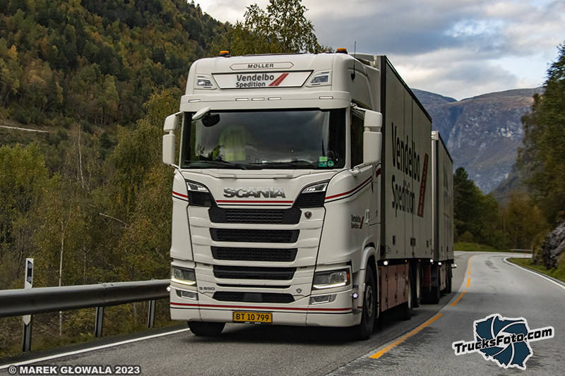 Scania S650 V8 - Vendelbo Spedition.jpg