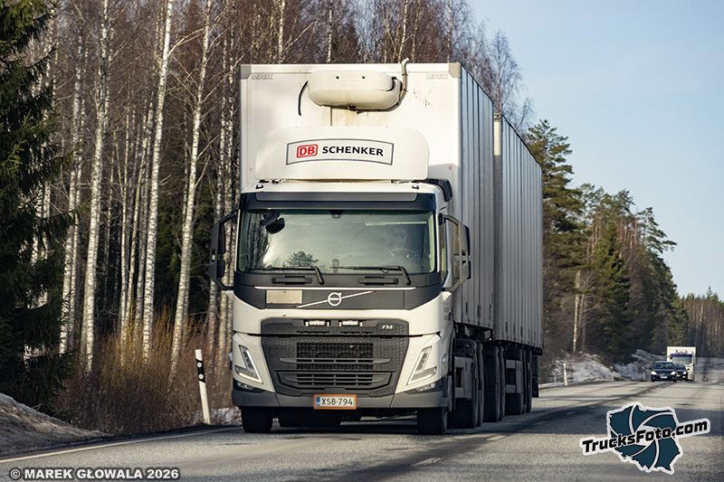 Volvo FM - DB Schenker.jpg