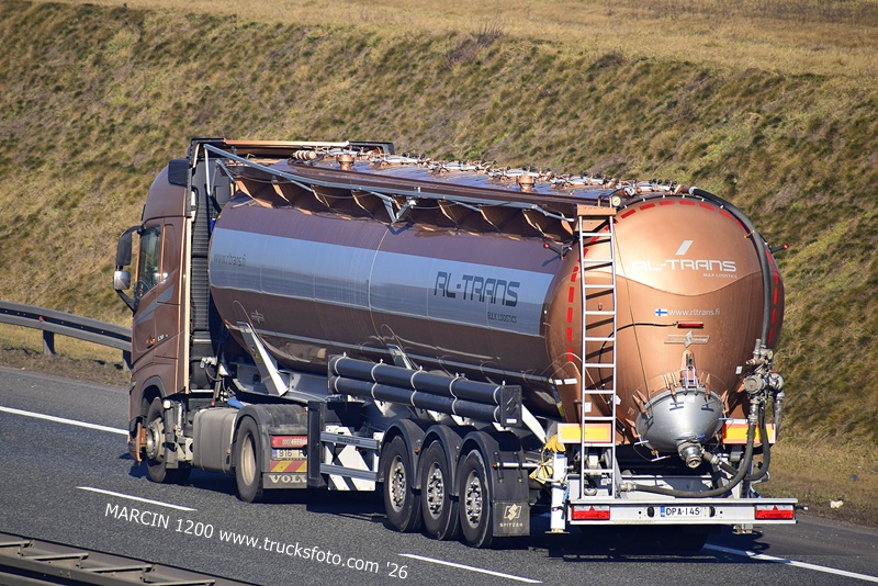 _DSC2062 RL TRANS-crop-SPITZER SILO FAHRZEUGE.JPG