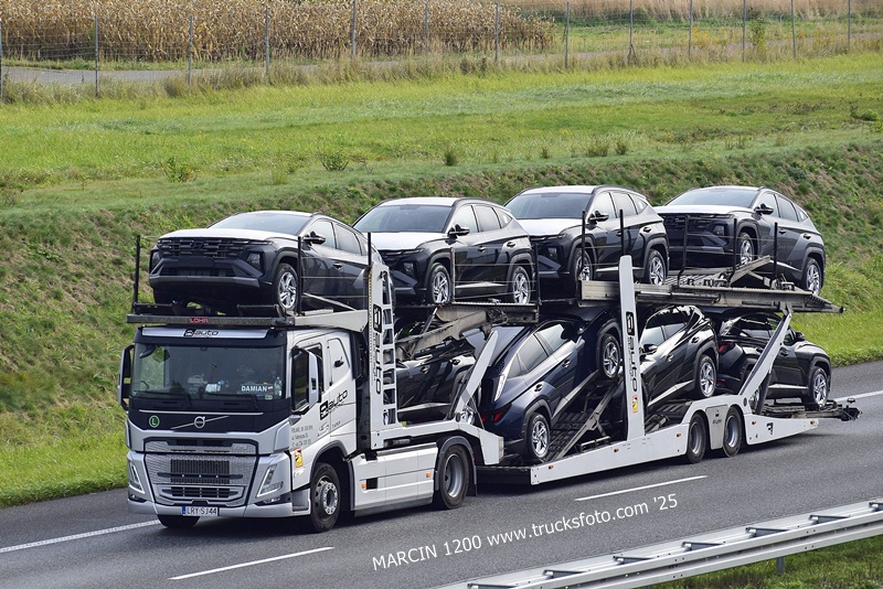 _DSC2885 AUTO STORCZYK-crop-VOLVO FM5.JPG