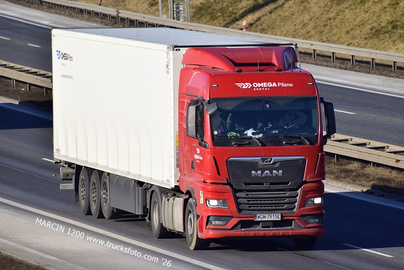 _DSC1126 OMEGA PILZNO-crop-MAN TGX II.JPG