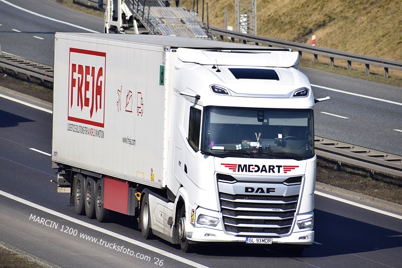_DSC2936 MEDART-crop-DAF XG.JPG