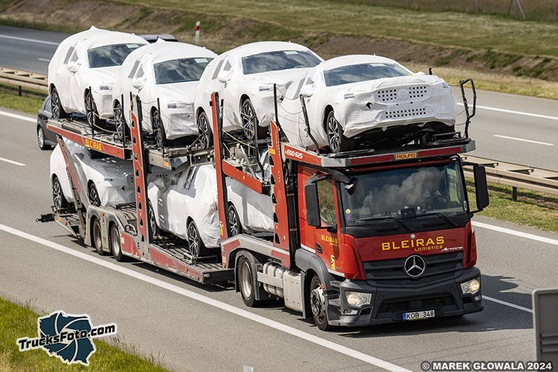 Mercedes-Benz Actros Bleiras.jpg