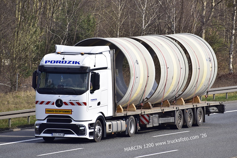 _DSC4004 PORDZIK-crop-ActrosL ProCabin.JPG