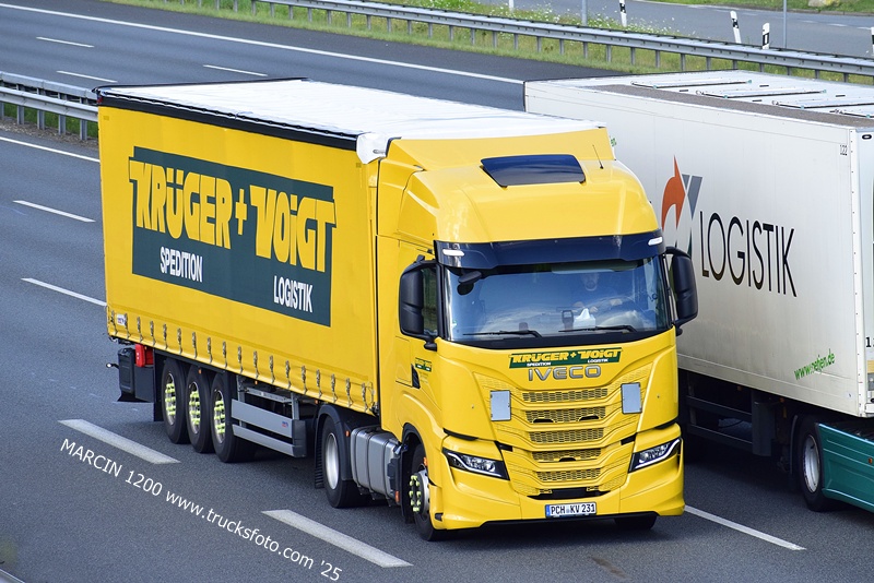 _DSC8066 KRUGER+VOIGT-crop-IVECO S-WAY.JPG