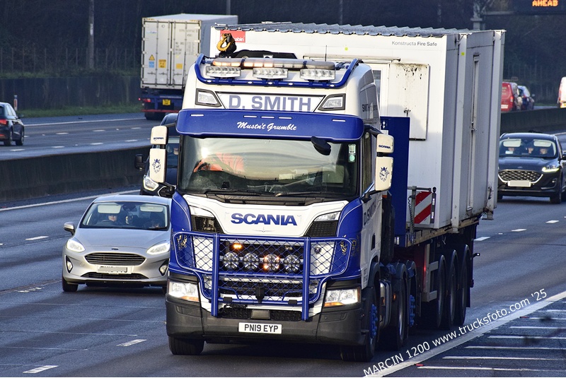 _DSC9486 D.SMITH-crop-SCANIA R NG.JPG
