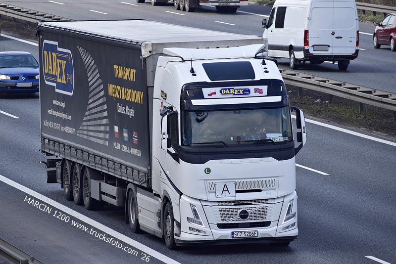 _DSC3464 DAREX-crop-VOLVO FH AERO.JPG