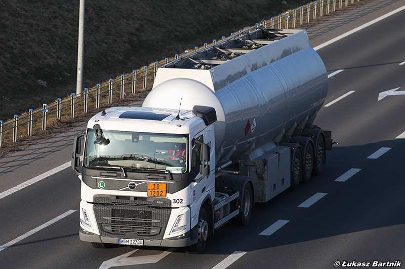 Volvo FM Orlen.jpg