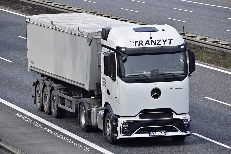_DSC3843 TRANZYT-crop-ActrosL ProCabin.JPG