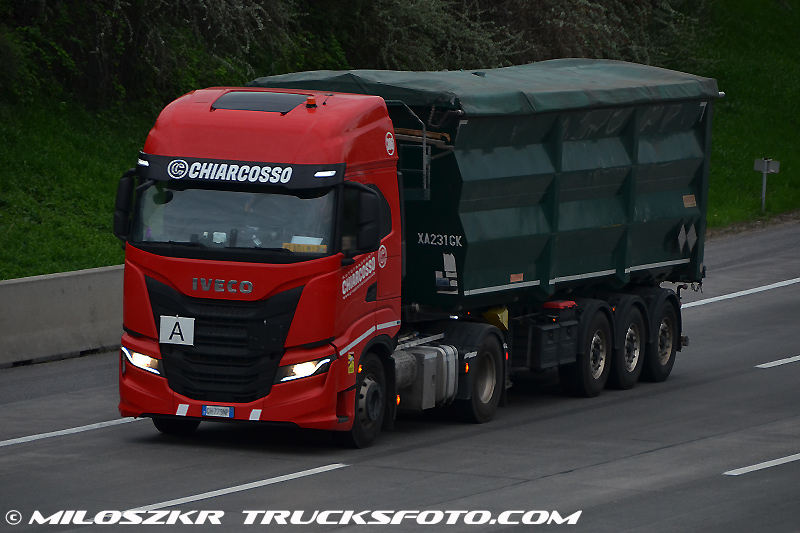 Iveco_Chiarcosso Trasporti_4410.JPG