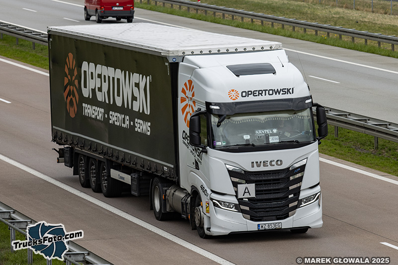 Iveco S-Way - Opertowski.jpg