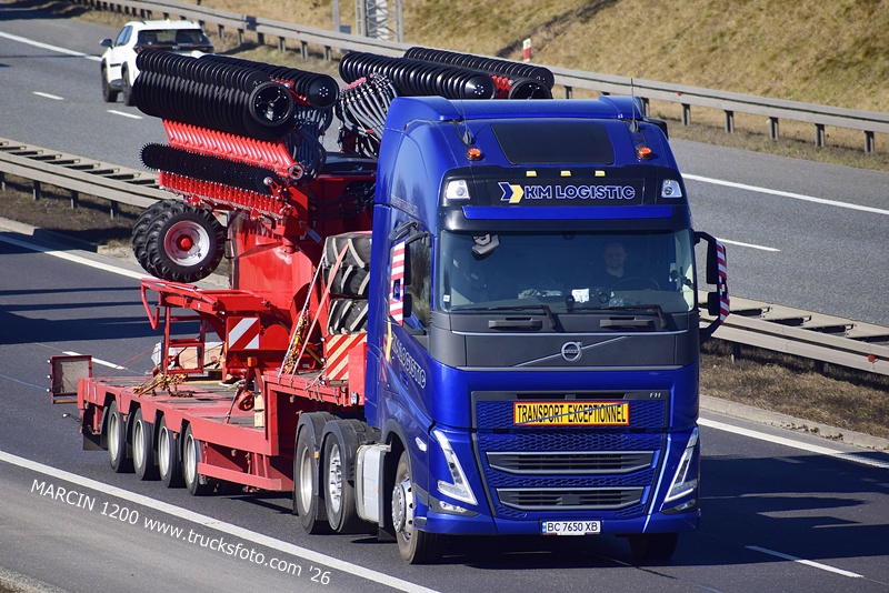 _DSC2753 KM LOGISTIC-crop-VOLVO FH5.JPG