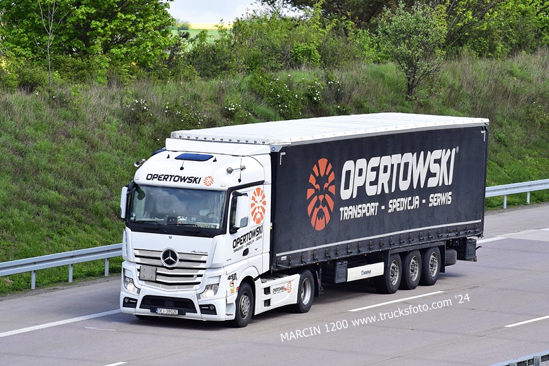_DSC1784 OPERTOWSKI-crop-ACTROS MP4.JPG