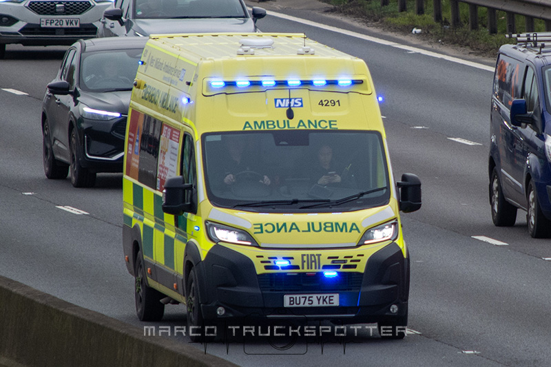 DSC_8972_Fiat Ambulance.jpg