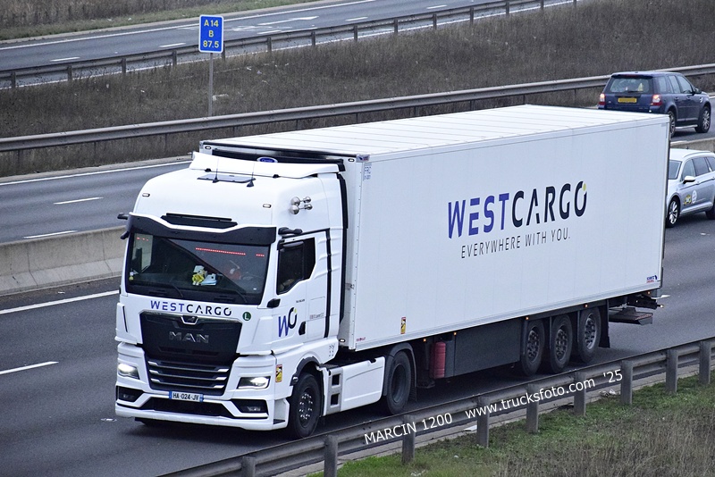 _DSC0579 WEST CARGO-crop-MAN TGX II.JPG