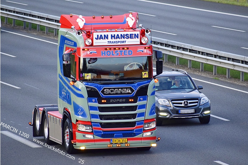 _DSC8289 JAN HANSEN-crop-SCANIA S.JPG