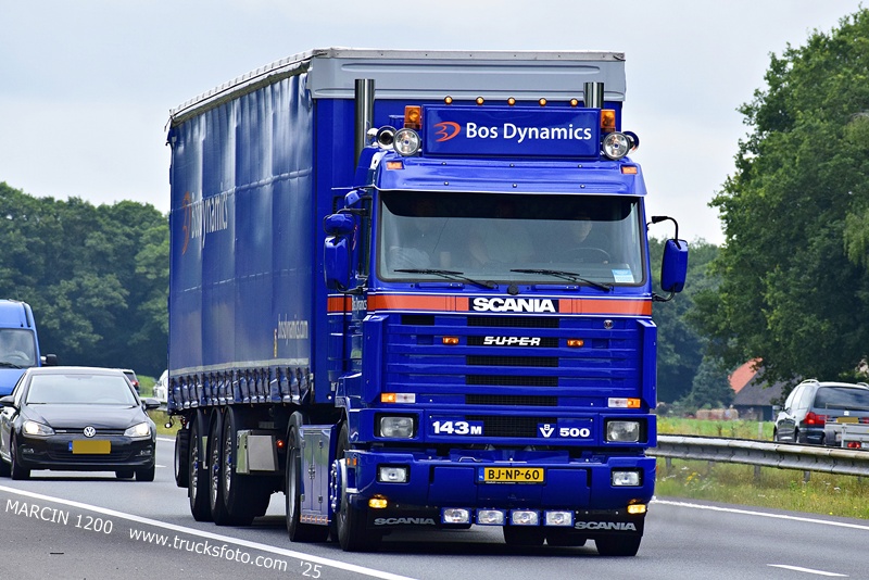 _DSC9955 BOS DYNAMICS-crop-SCANIA 143M 500 V8.JPG