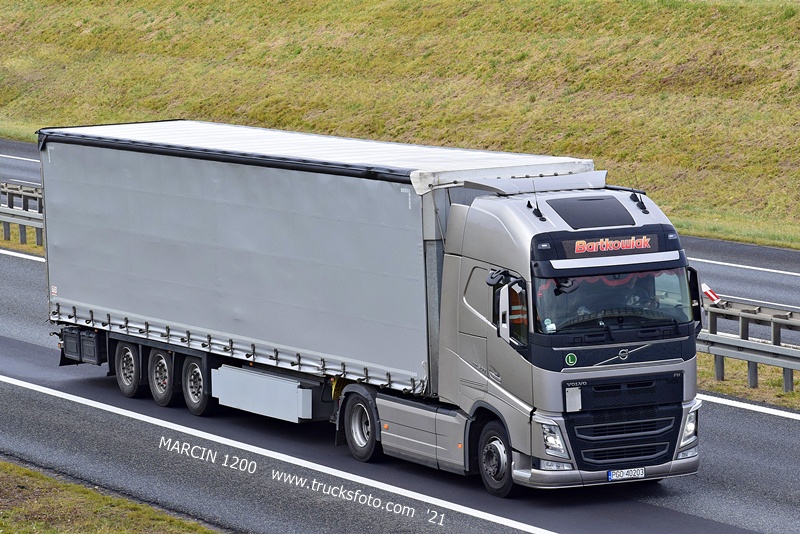 _DSC1032 BARTKOWIAK-crop-VOLVO FH4.JPG