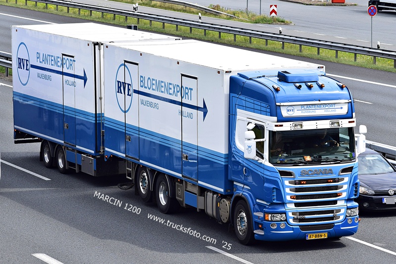 _DSC9130 RVE PLANTENEXPORT-crop-SCANIA R500 V8.JPG