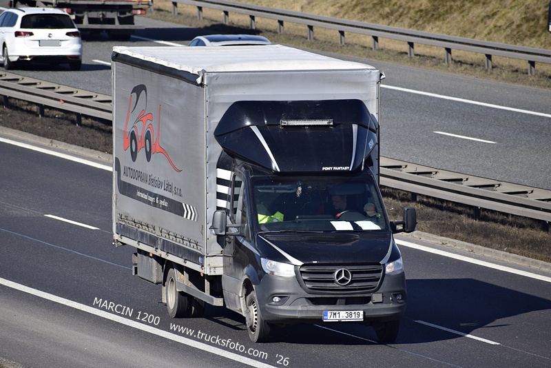 _DSC2664 LATAL-crop-SPRINTER.JPG