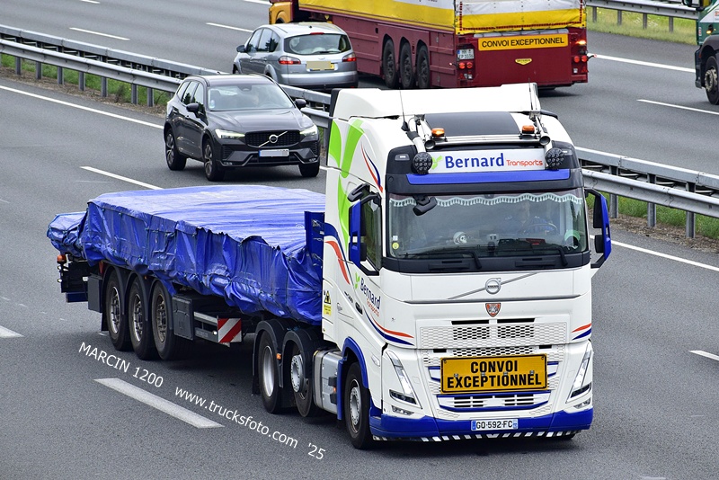 _DSC8557 BERNARD TRANSPORTS-crop-VOLVO FH5.JPG