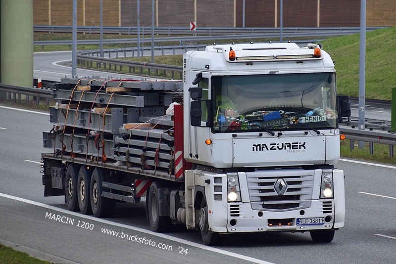 _DSC00011 (242) MAZUREK-crop-RENAULT MAGNUM.JPG