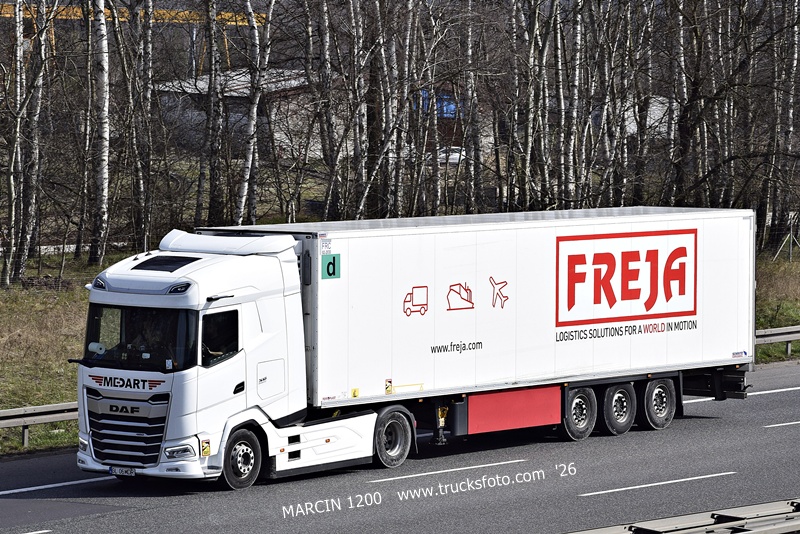 _DSC4168 MEDART-crop-DAF XG.JPG