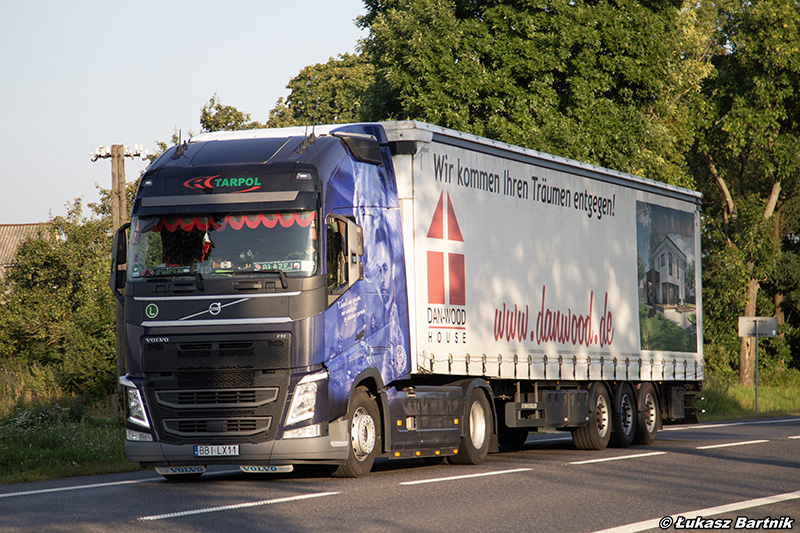 IMG_9874 Volvo FH Tarpol.jpg