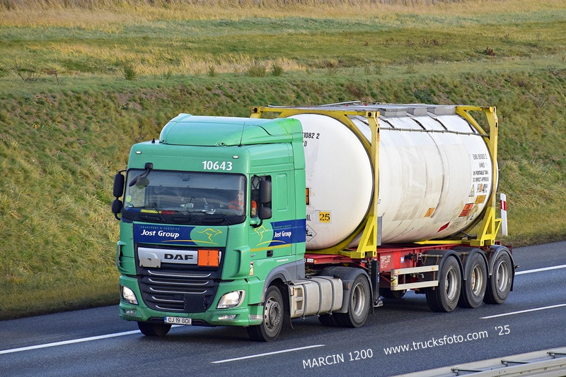 _DSC8198 JOST GROUP-crop-DAF XF 106 II.JPG