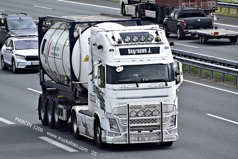 _DSC8958 DEGRAUWE J.-crop-VOLVO FH4.JPG