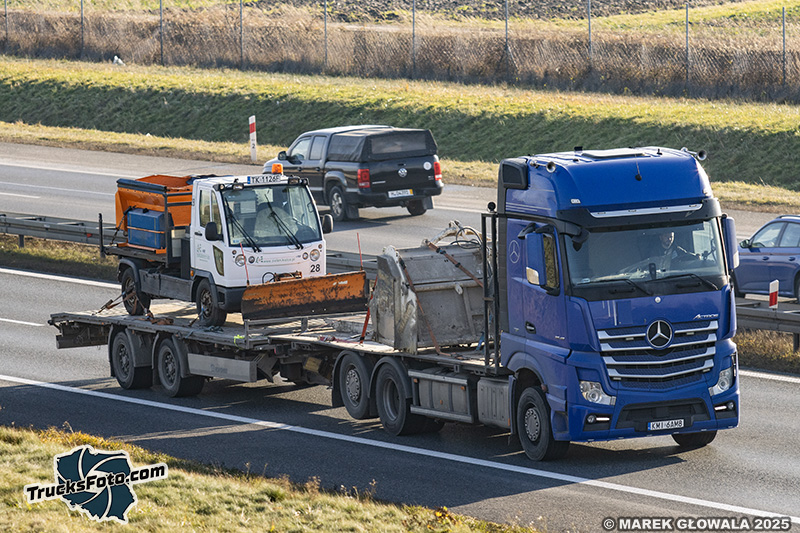 Mercedes-Benz Actros Multicar.jpg