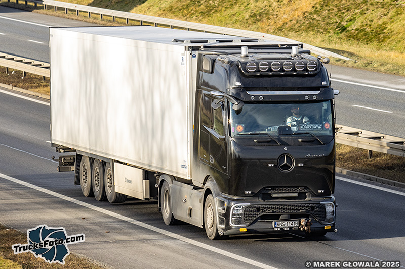 Mercedes Benz Actros Procabin.jpg