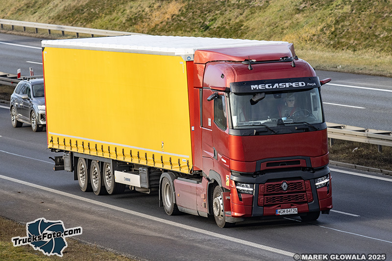 Renault Range T evo mirrorcam - Megasped.jpg