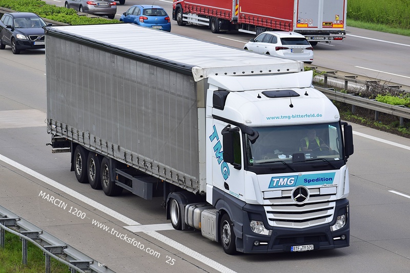 _DSC4631 TMG SPEDITION-crop-ACTROS MP4.JPG