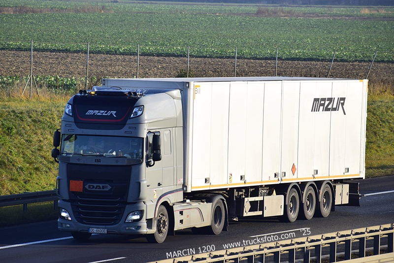 _DSC6936 MAZUR-crop-DAF XF 106 II.JPG