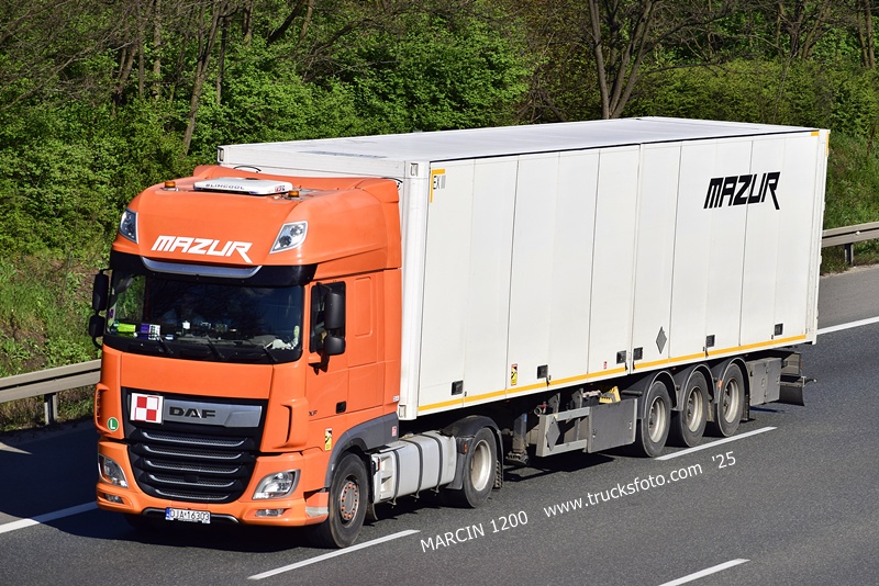 MAZUR (3)-crop-DAF XF 106 II.JPG