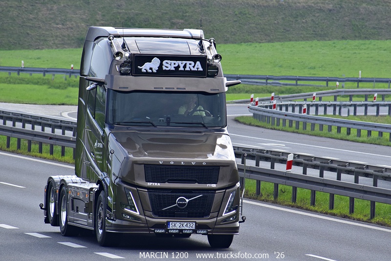 _DSC7224-crop-SPYRA-VOLVO VT5 AERO.JPG
