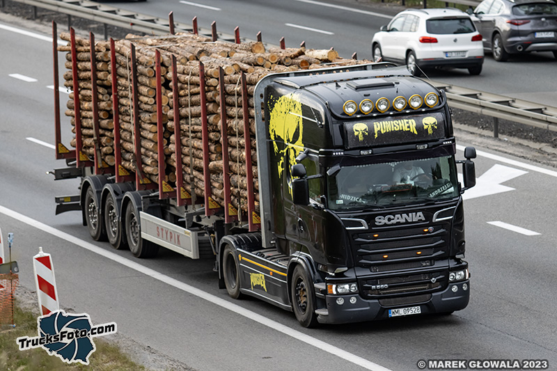 Scania R560 V8 Punisher - Stypik.jpg