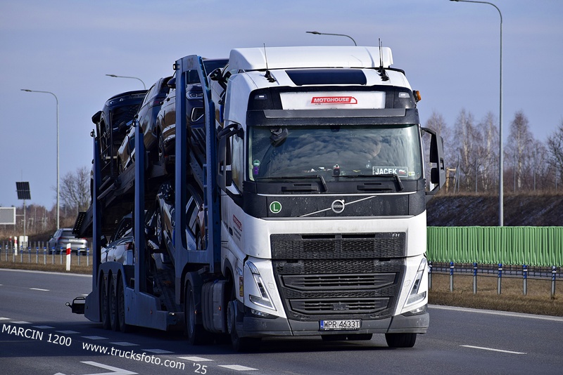MOTOHOUSE-crop-VOLVO FH5.JPG